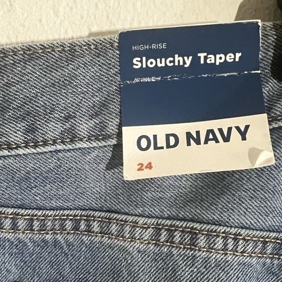 New Old Navy Plus High-Rise Button-Fly Slouchy Taper Ripped Ankle Jeans‌‌‌‌‌‌‌ - Picture 3 of 7